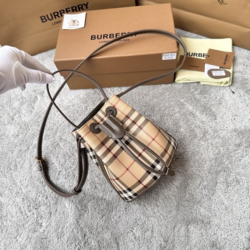 Bv*b*rry bucket bags
